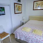 Teras Butik 4*