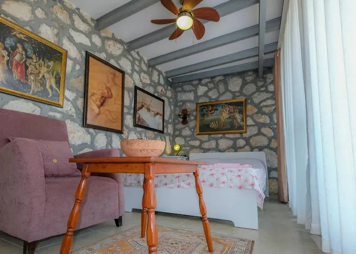 Apart Otel Teras Butik Karaburun (Izmir)