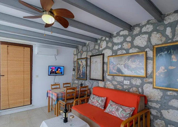 Apart Otel Teras Butik Karaburun (Izmir)