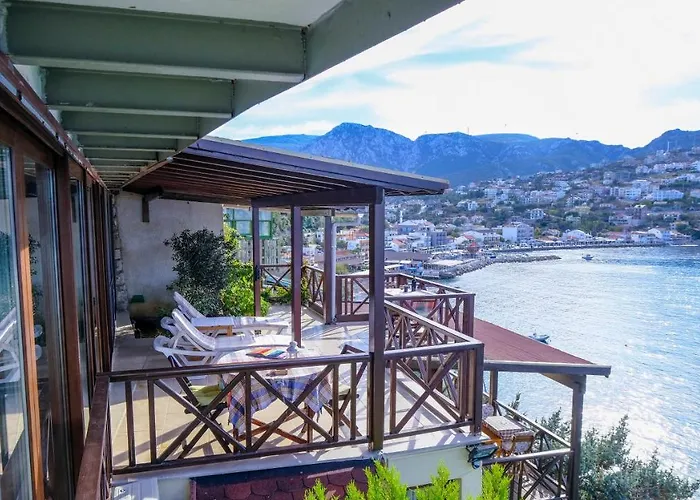 Teras Butik Apart Otel Karaburun (Izmir)